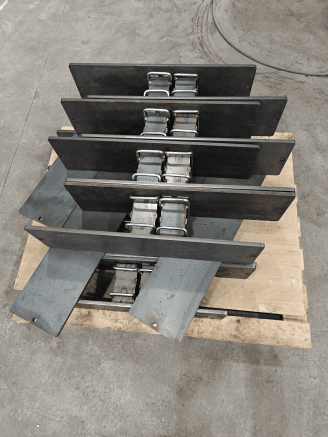 STEEL PALLETS
